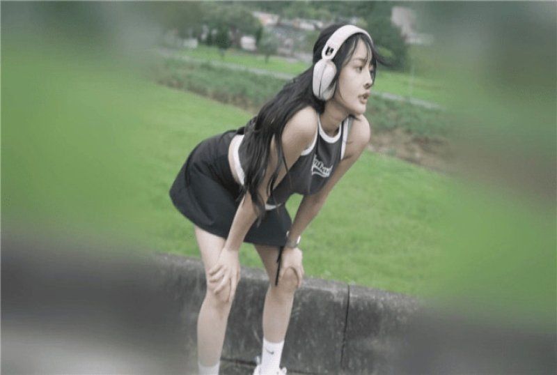 杏吧传媒 火辣性感尤物慢跑者被骗参加性爱马拉松-优娜